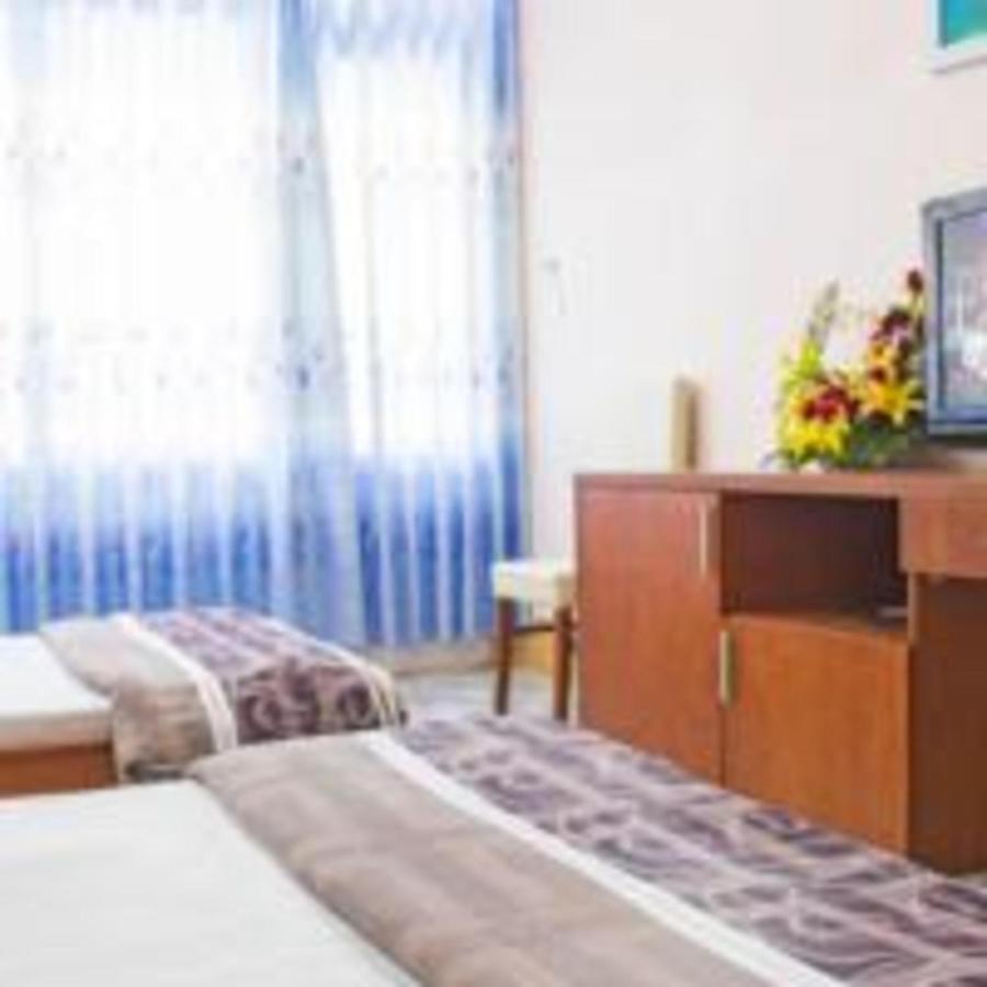 Khach San Ngan Hang - Bank Hotel ブンタオ エクステリア 写真